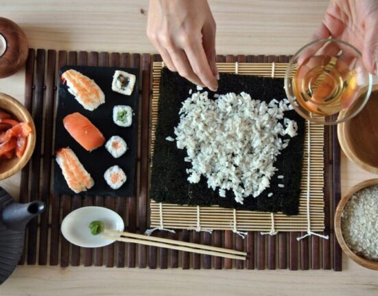 Nori Sushi? All Your Questions Answered About This Essential Ingredient for Sushi and 4 Tips To Make Sushi At Home