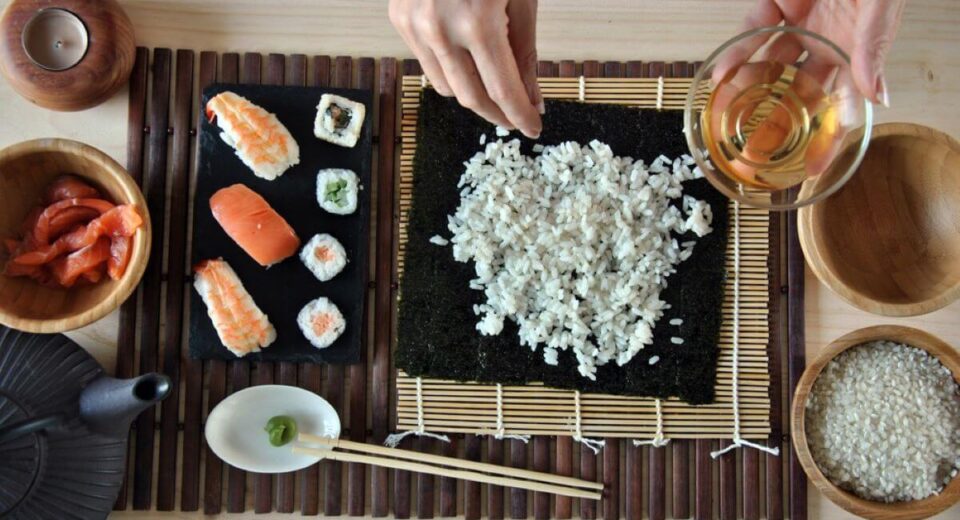Nori Sushi? All Your Questions Answered About This Essential Ingredient for Sushi and 4 Tips To Make Sushi At Home