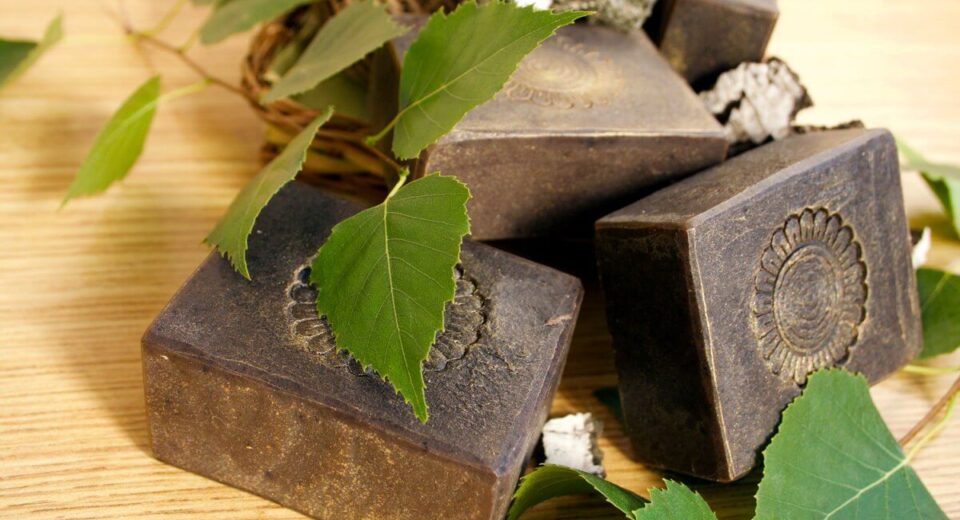 Stop the Itching & Flaking Of Psoriasis And Eczema With Natural Pine Tar Soap!