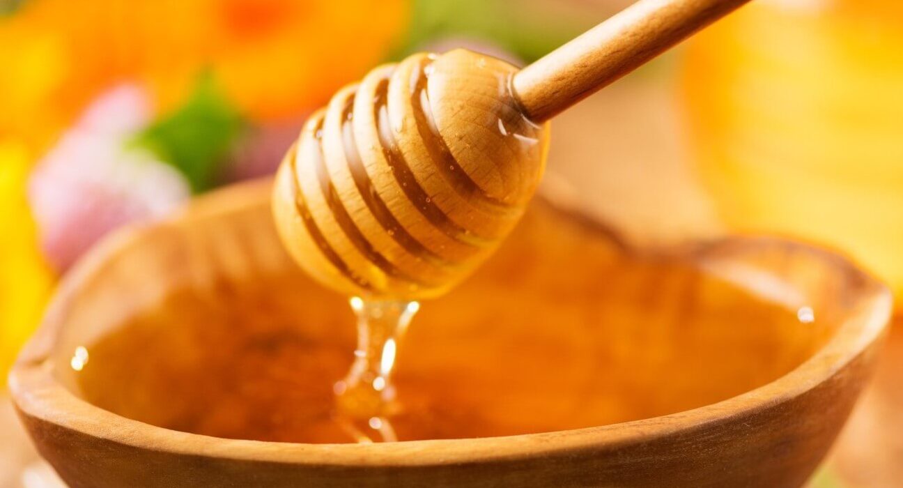 History of the Humble Honey Stick and the Best Honey Dipper For Your Sweet Spot