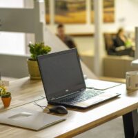 The Many Benefits of a Portable Desk TheWellthieone