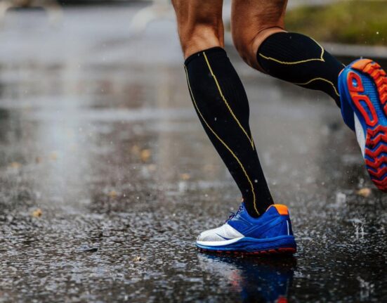 The 3 Best Diabetic Compression Socks & the Benefits of Wearing Them TheWellthieone