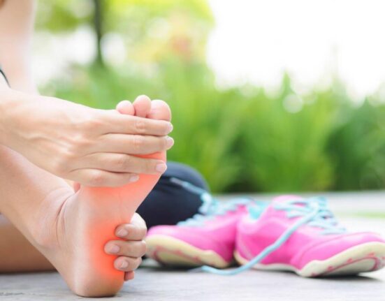 Plantar Fasciitis Self-Care - 8 Natural Healing Solutions TheWellthieone