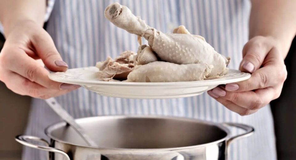 How Long Does It Take to Boil Chicken Thighs? And There’s A Bonus! TheWellthieone