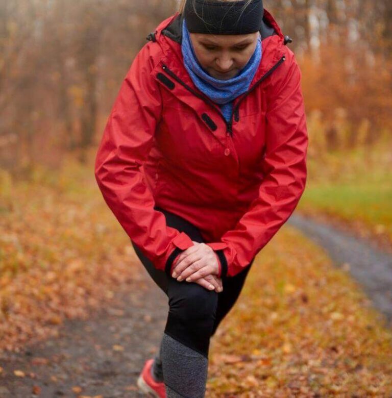 Can Plantar Fasciitis Cause Knee Pain? 4 Solutions TheWellthieone