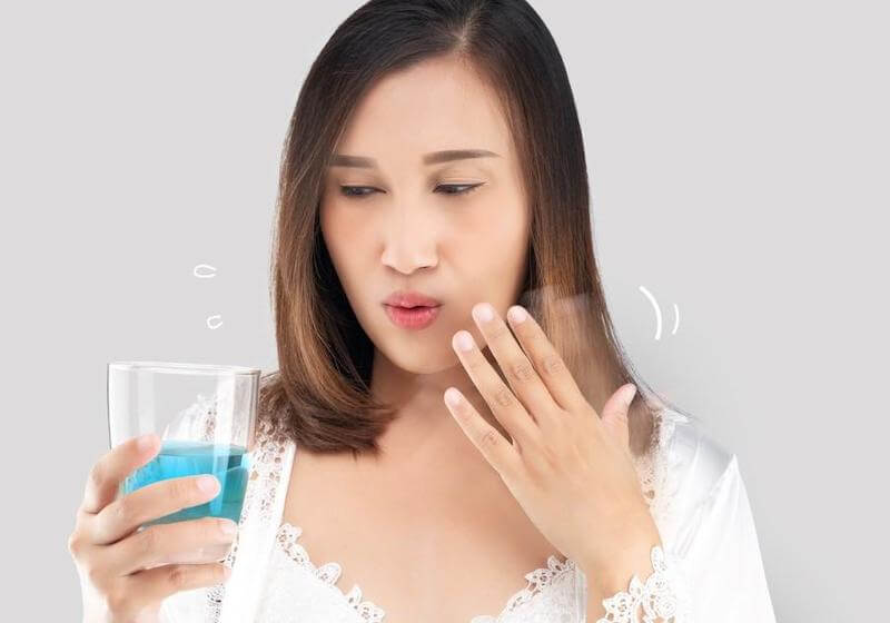 It is easy to tell when a mouthwash contains alcohol because it creates a harsh environment in your mouth, and not in a good way.  Alcohol is drying to the tissues in the mouth and is not healthy for pH levels.  Good pH levels are required to guard against cavities.
