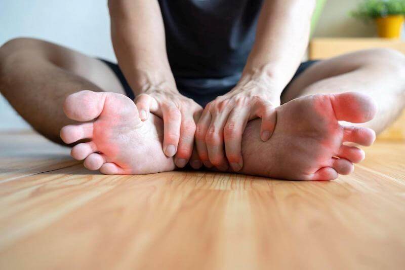 It is possible to sprain more than one toe at a time, causing sprained toes to feel pain and inflammation together.
