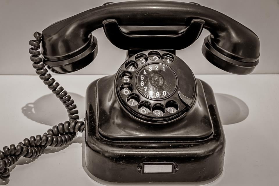 The first phone Dr Hazel Parcells had used a shared party line.  When the phone rang, more than one household picked up, because they were not sure who it was for.
