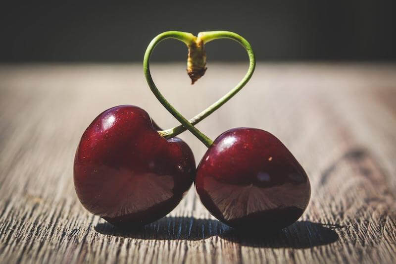 Cherries contain high levels of antioxidants and anti-inflammatory compounds such as anthocyanins and quercetin, which help to reduce inflammation and alleviate pain.