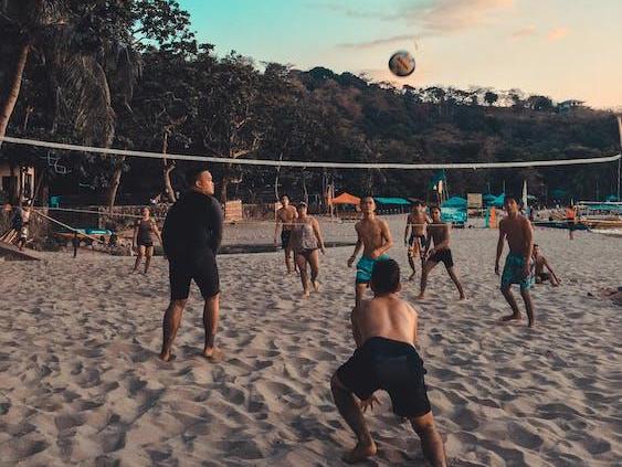 There is a serious beach volleyball community in Southern California coastal towns. 