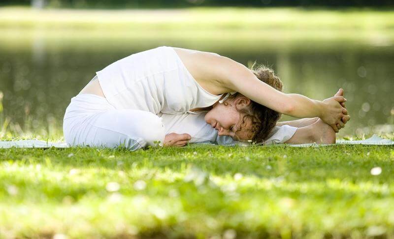 Stretching on a regular basis can help ease fibromyalgia pain.