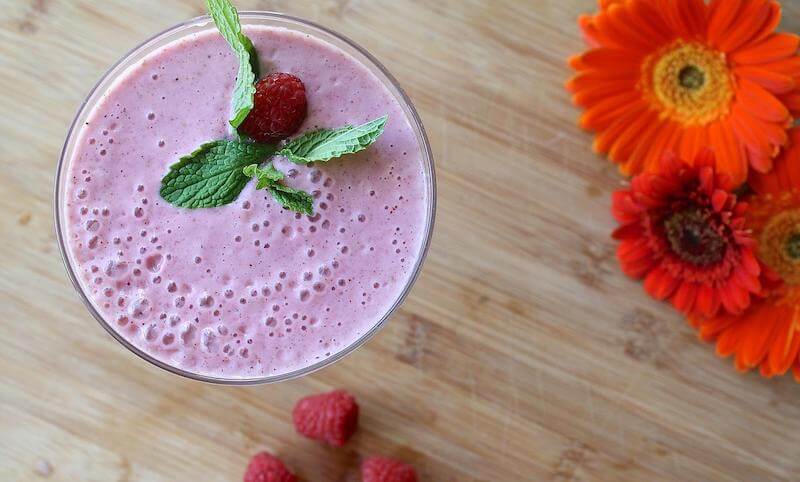 Collagen mixes well with your daily smoothie, it is almost flavorless when added to vibrantly flavored natural fruits and berries. 