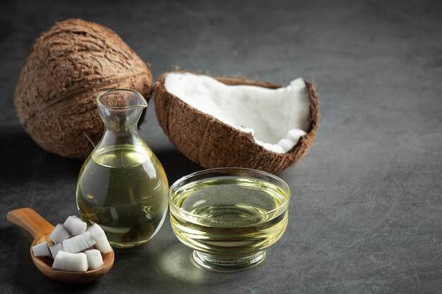Coconut oil has moisturizing and antibacterial properties that can help to nourish and protect the skin.