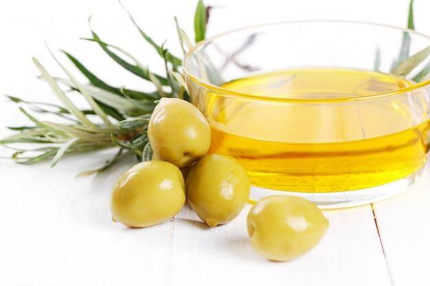 Olive oil is good for skin due to its high content of antioxidants, healthy fatty acids, and anti-inflammatory compounds that can help to nourish, protect, and rejuvenate the skin.