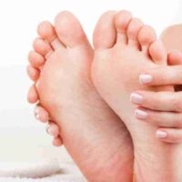 The Secret To Unbelievably Soft Feet Is Natural & Gentle Foot Peeling Spray - TheWellthieone