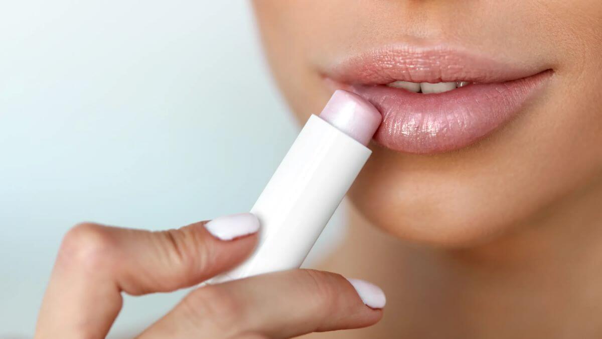 Toxic Ingredients in Chapstick – What’s In Your Flavored Lip Balm?