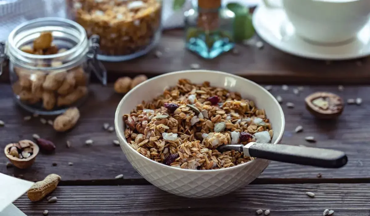 Is Granola Gluten Free? Here’s 3 You’ll Want to Try! TheWellthieone