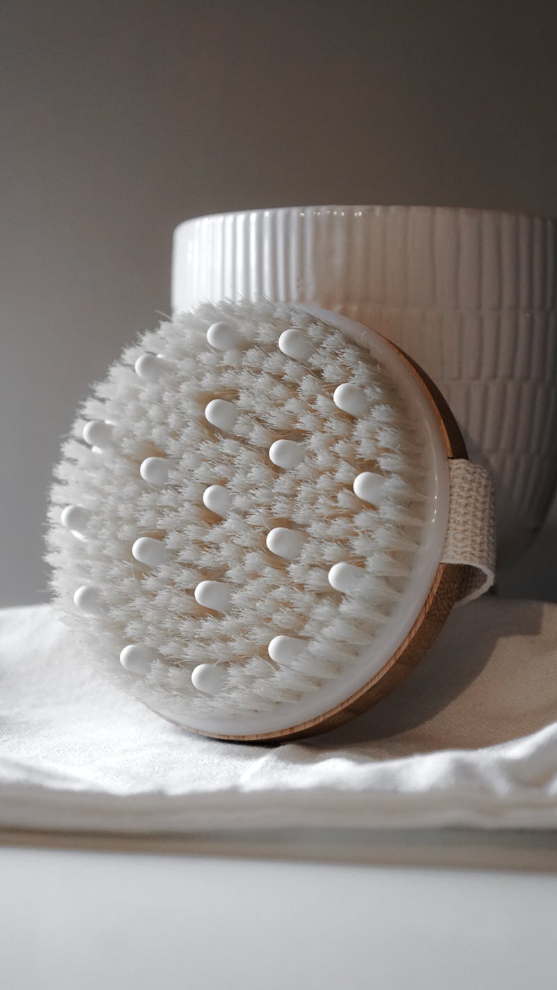 natural bristle dry brush for skin exfoliation