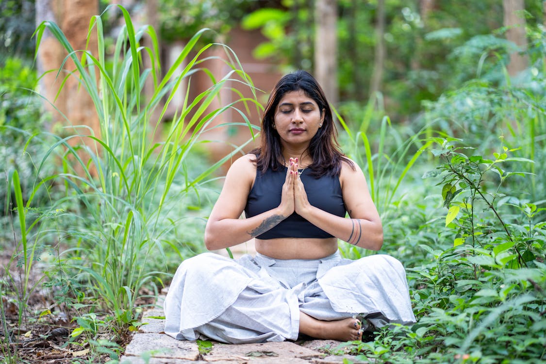 Earthing and meditation for natural wellness