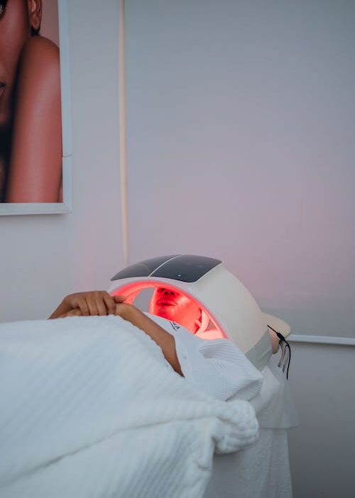 Red light therapy at home for beginners session at a spa