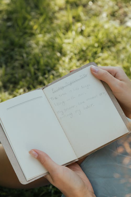 Decision journal practice writing in notebook for better judgment