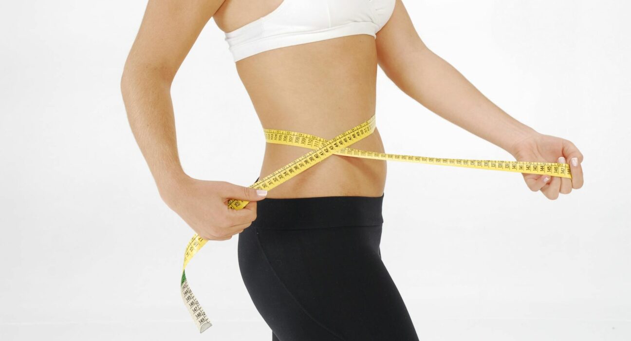 Women representing different body shapes for shape calculator