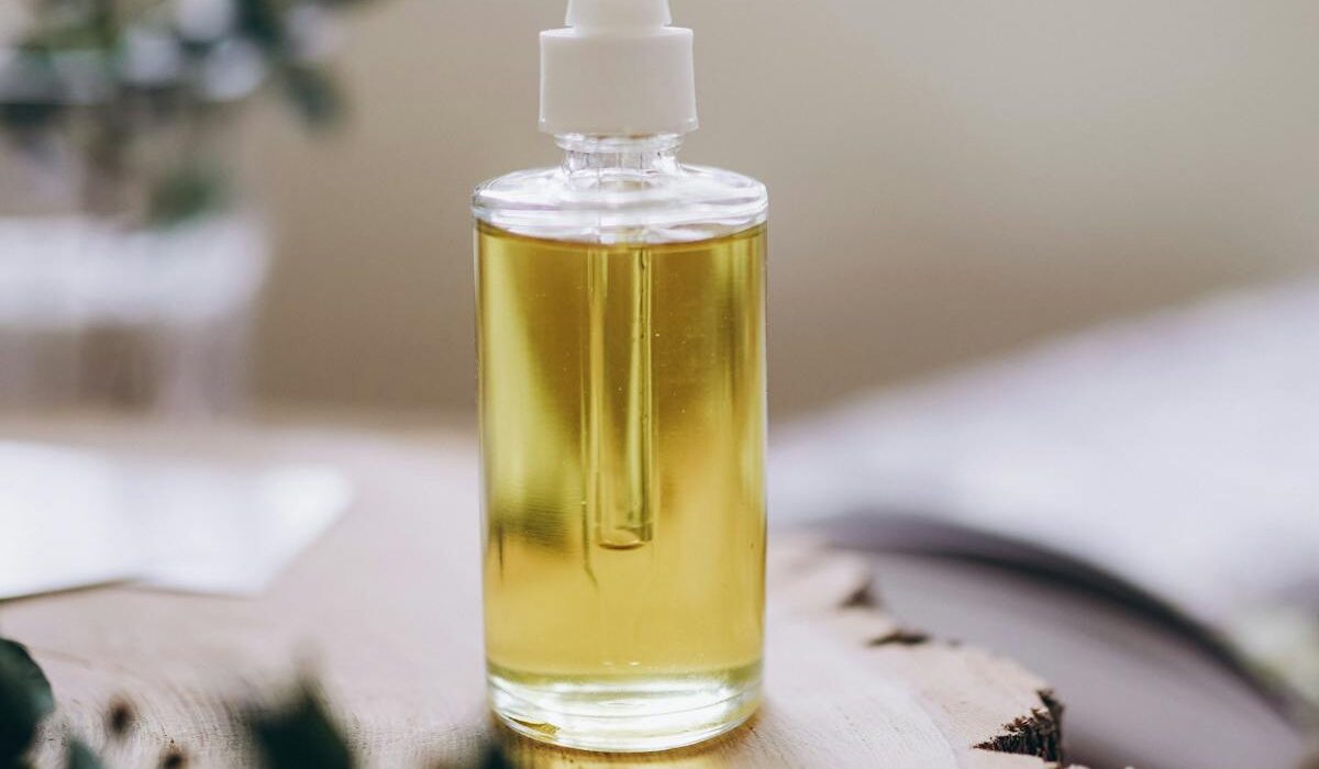 Castor oil pack for liver bottle of organic castor oil