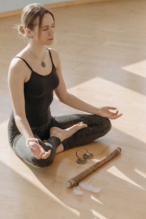 Woman feeling calm and grounded after building a steady mucuna pruriens routine
