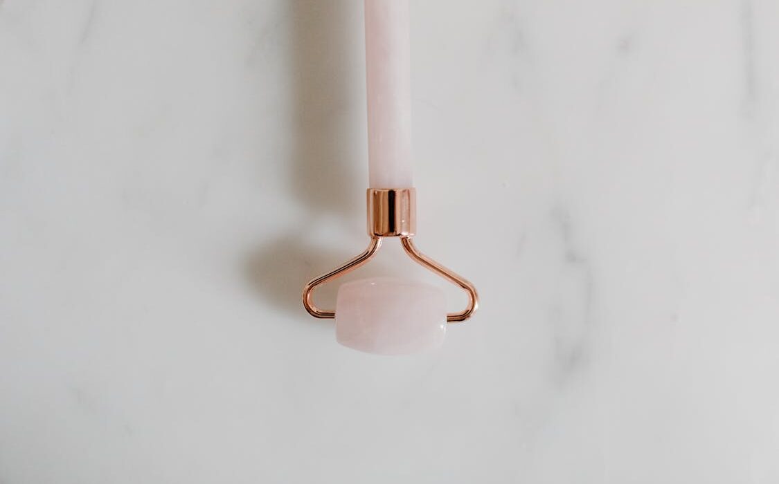 rose quartz facial roller for terahertz wand vs rose quartz roller comparison