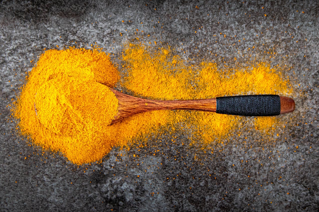 Turmeric powder helps lower inflammation tied to high histamine